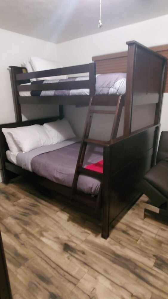 Affordable Apartment & Indoor Private Hot Tub AU210 Deals & Reviews