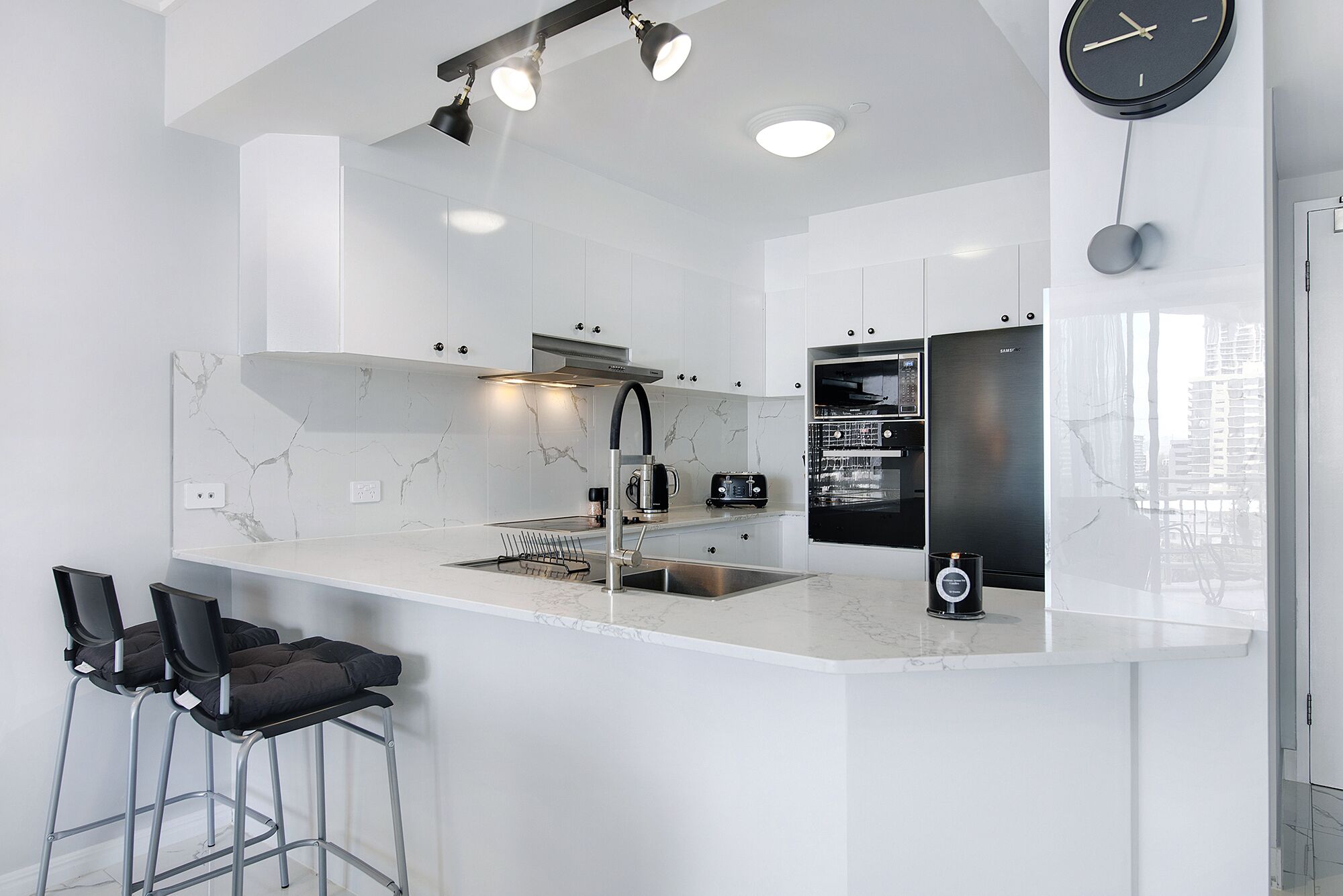 Luxury Modern Apartment, Surfers Paradise, Crown Mantra