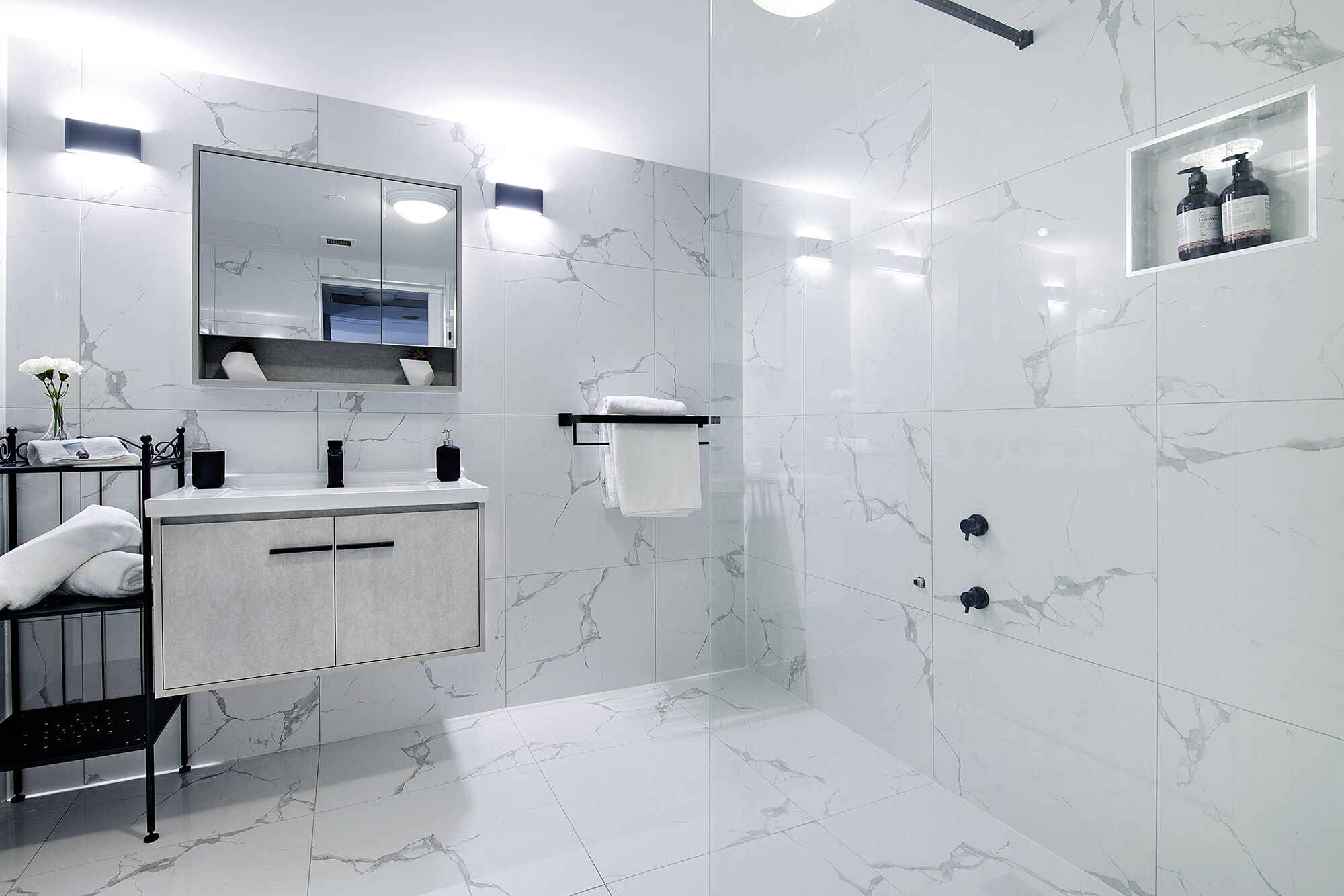 Luxury Modern Apartment, Surfers Paradise, Crown Mantra