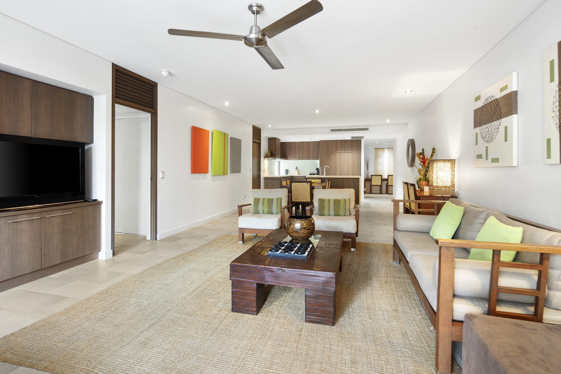 Temple 221 Spacious Modern 2 Bedroom Spa Apartment Beachfront Resort