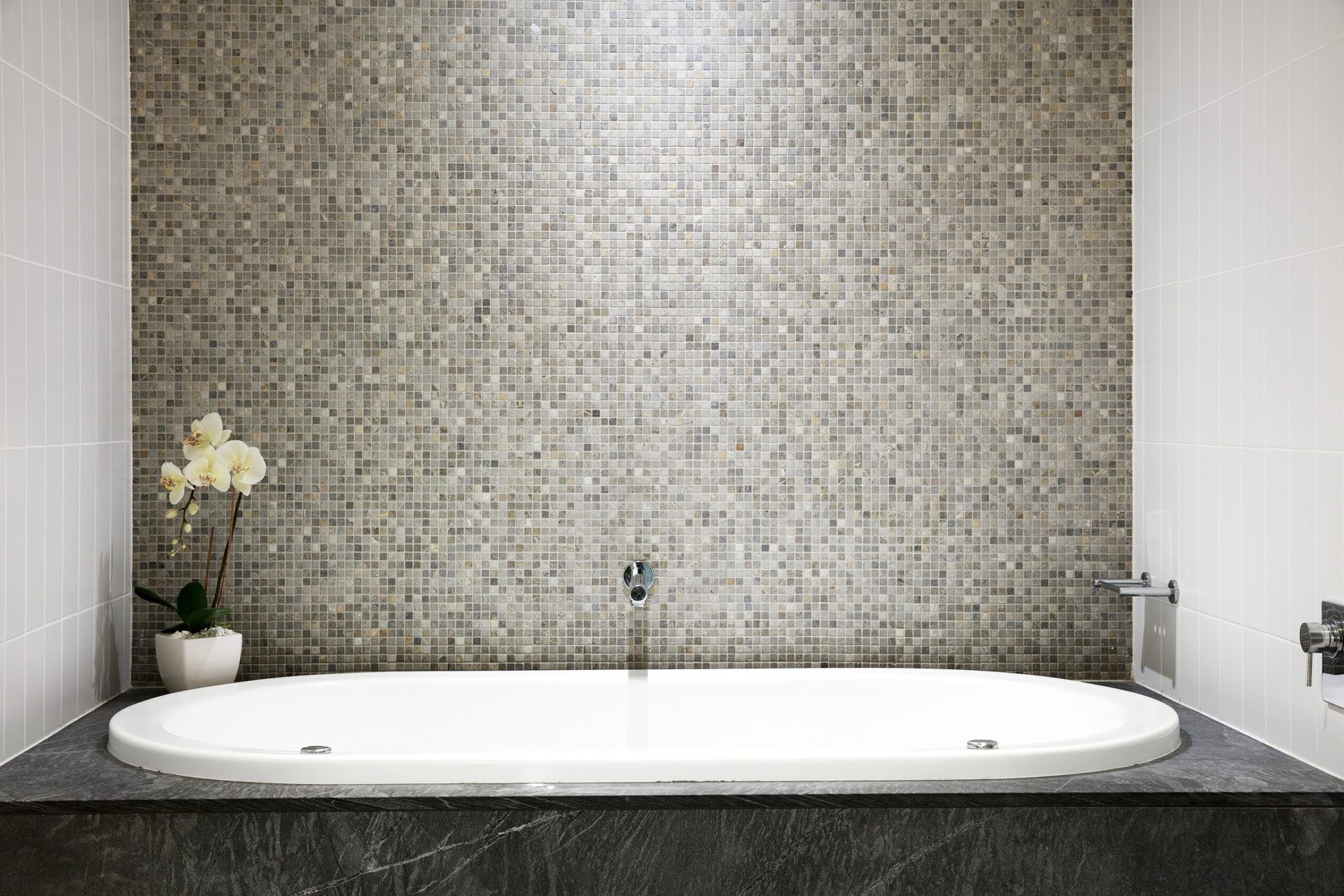 Temple 221 Spacious Modern 2 Bedroom Spa Apartment Beachfront Resort