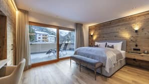6 bedrooms, iron/ironing board, free WiFi