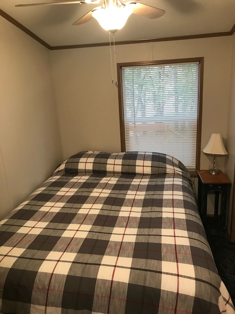 2 BR Lakefront Prairie Du Chien Gremore Lake Crawford County Vrbo