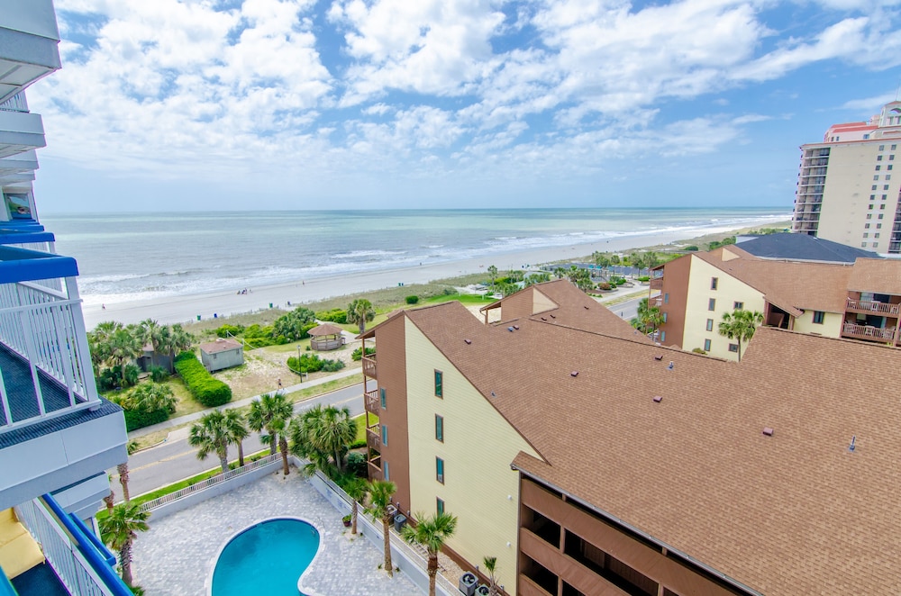 Gorgeous Ocean View Suite + Official On-Site Rental Privileges