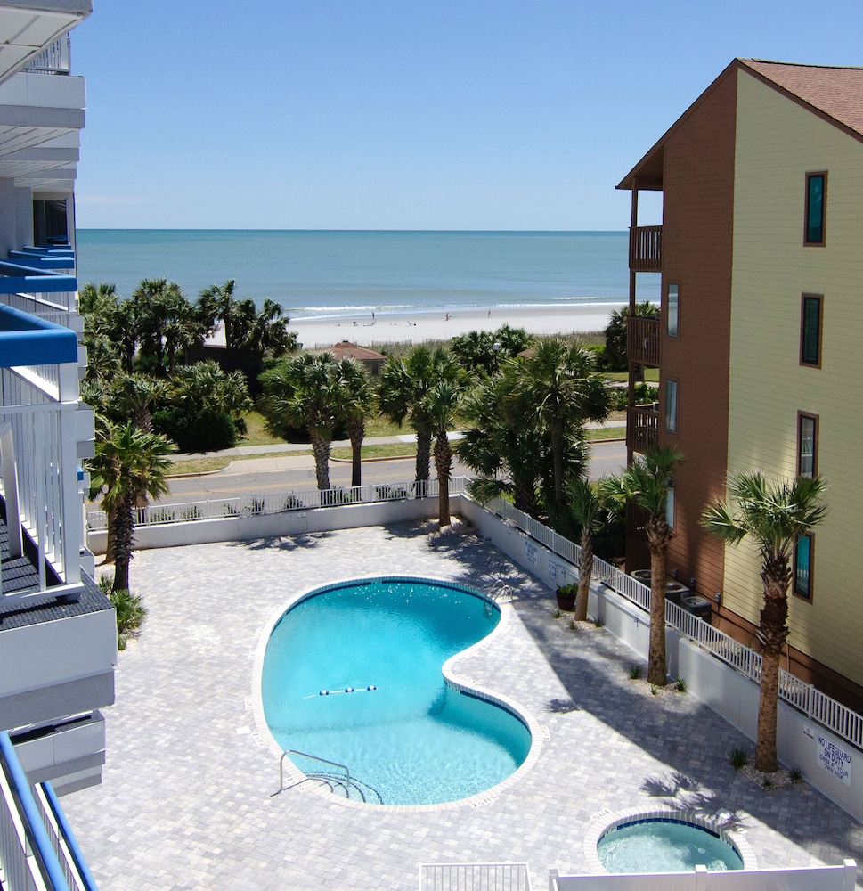 Gorgeous Ocean View Suite + Official On-Site Rental Privileges