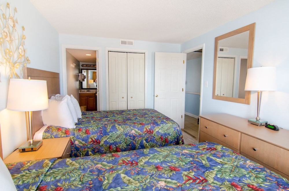 Gorgeous Ocean View Suite + Official On-Site Rental Privileges