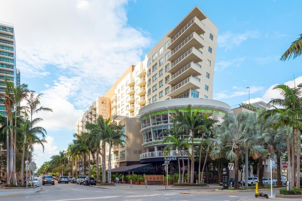 ★ ARTSY MODERN 2BR/2BA NEWLY UNIT @ MIDTOWN MIAMI❤️