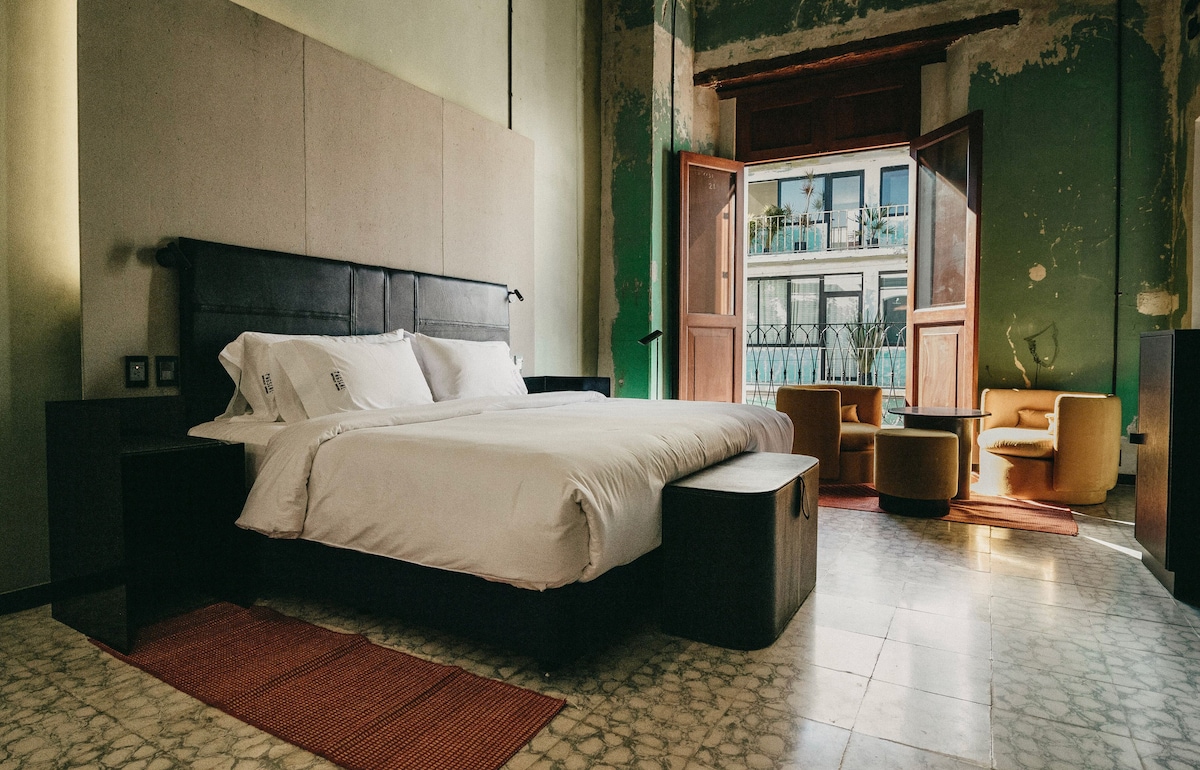 vintage room in Pug Seal Oaxaca hotel