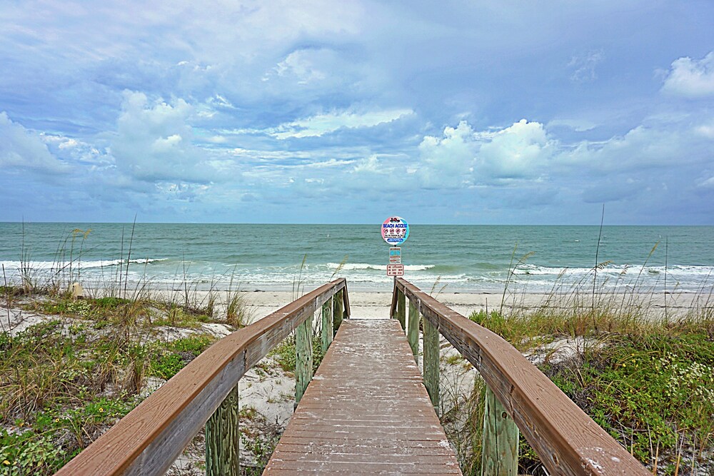Pass a grille Gulf Way Beachfront Balcony Views