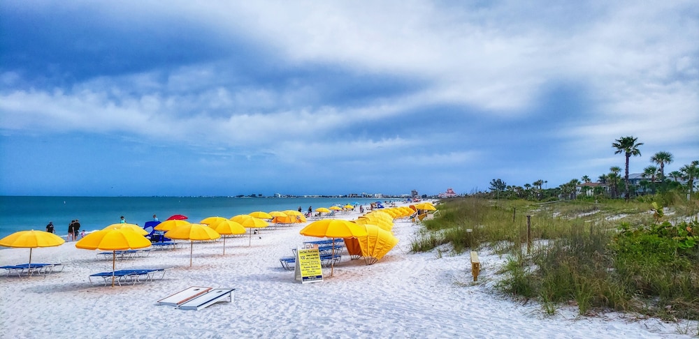 Pass a grille Gulf Way Beachfront Balcony Views