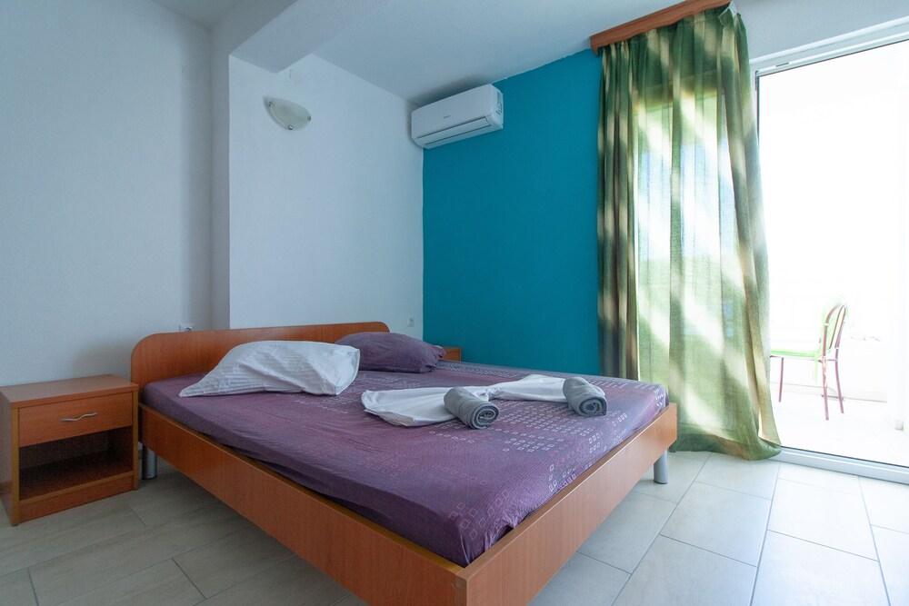 Apartmani Laura Deals & Reviews (Neum, BIH) Wotif