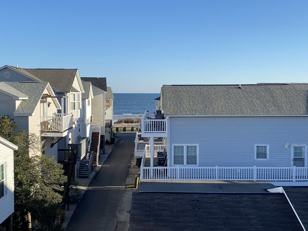 Gorgeous Ocean View Home in Ocean Lakes, 5 bdr 3 ba