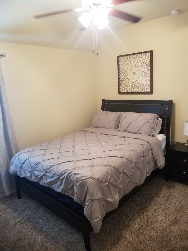 Excellent Location for Family/Company