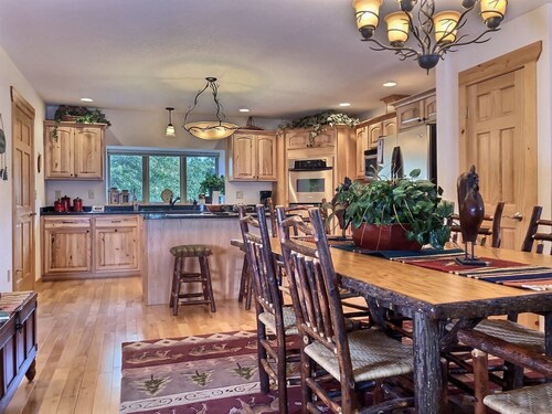 Top Hotels In Eagle River Wi From 56 Expedia