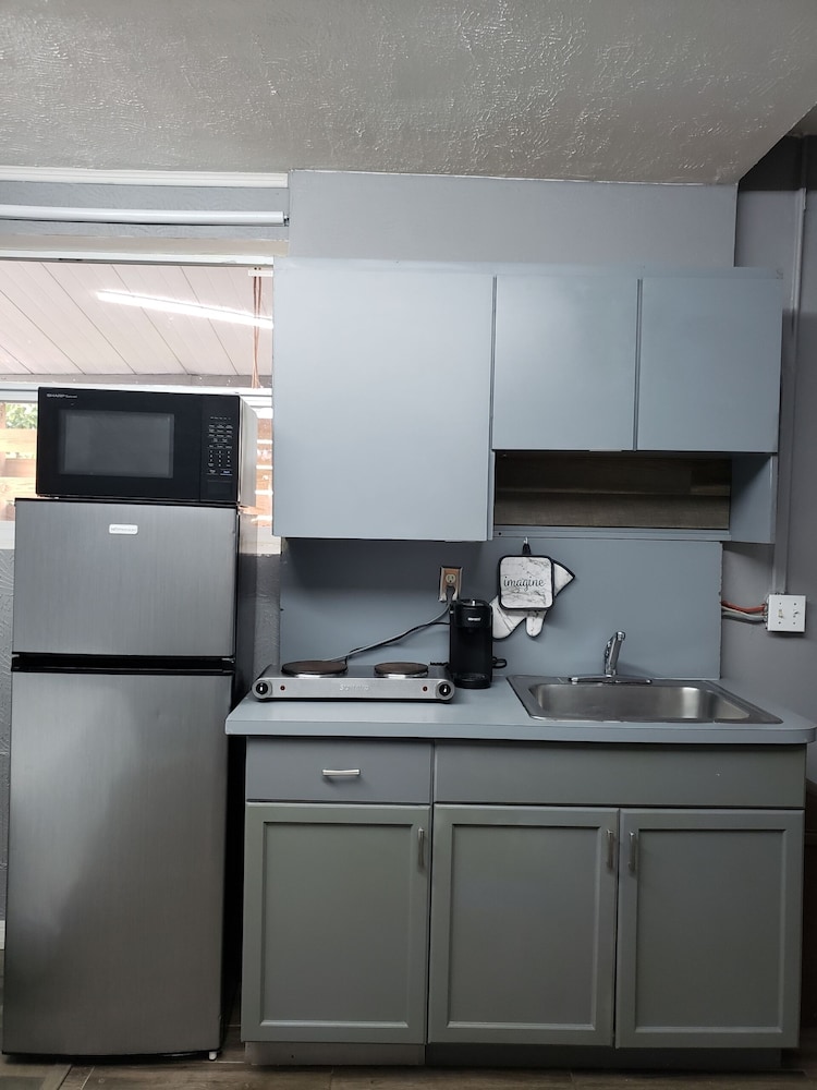 Beautiful studio. ...