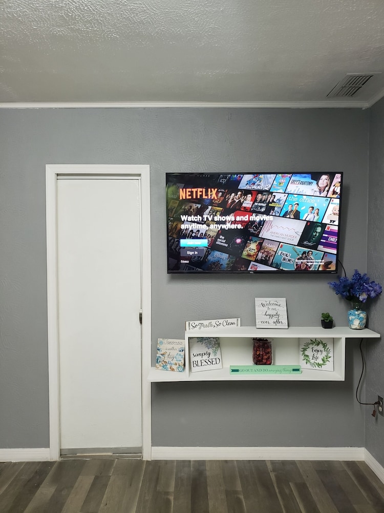 Beautiful studio. ...