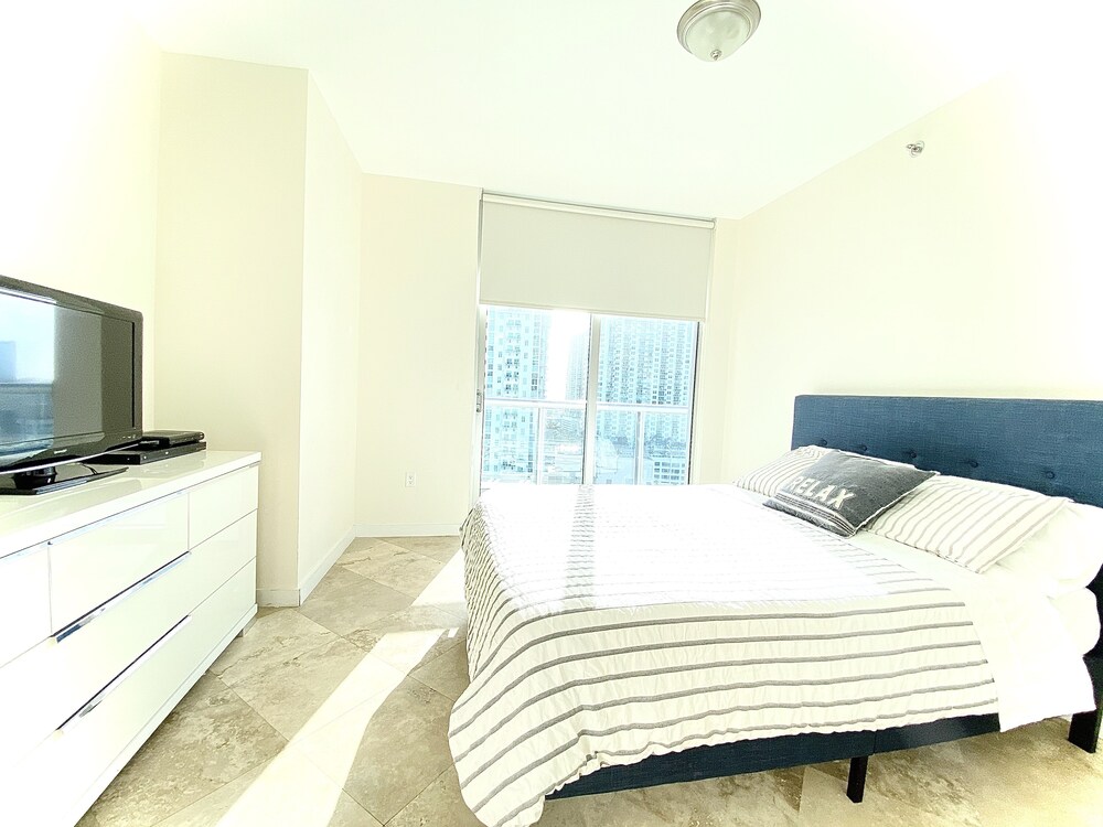 ★ FANCY 2BR/2BA CORNER UNIT | W RESIDENCES ICON ❤️