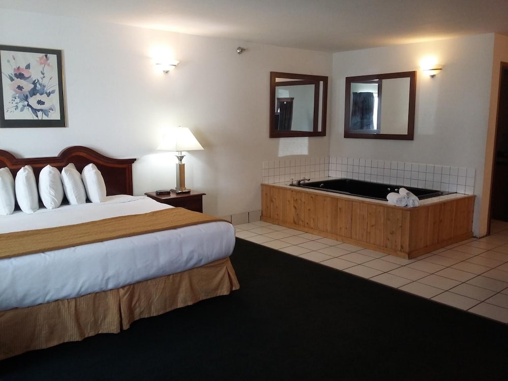 Pleasant Moose Lodge, Newberry Room Prices & Reviews Travelocity