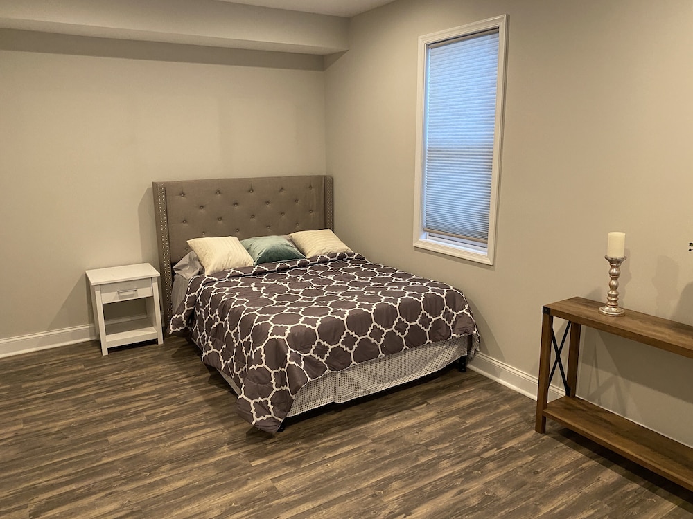 *Modern Condo In Downtown Frederick* Frederick Vrbo