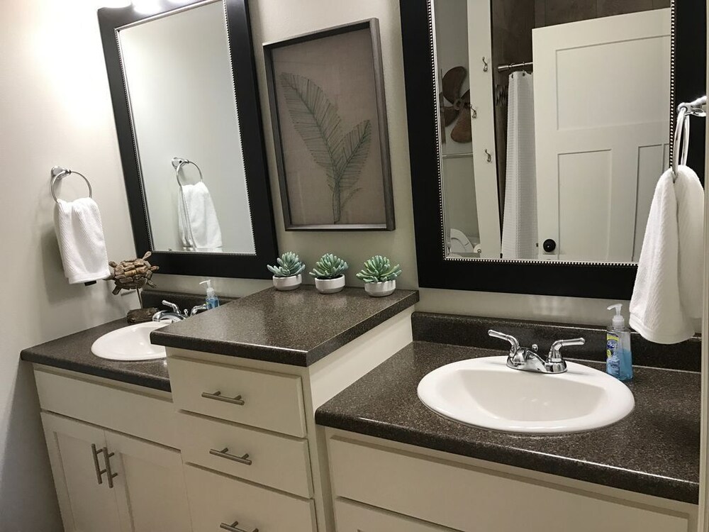 Familyfriendly Lakefront East Lake Okoboji Condo Bridges Bay Resort