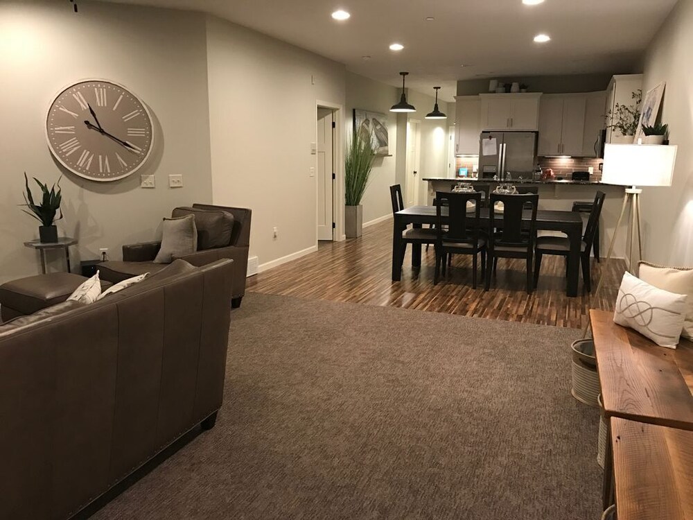 Familyfriendly Lakefront East Lake Okoboji Condo Bridges Bay Resort