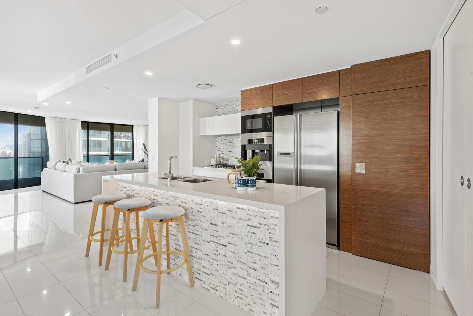 Newly Furnished 4 Bedroom Apartment - Oracle Tower 1