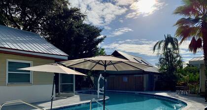Siesta Heron Suites & Villas