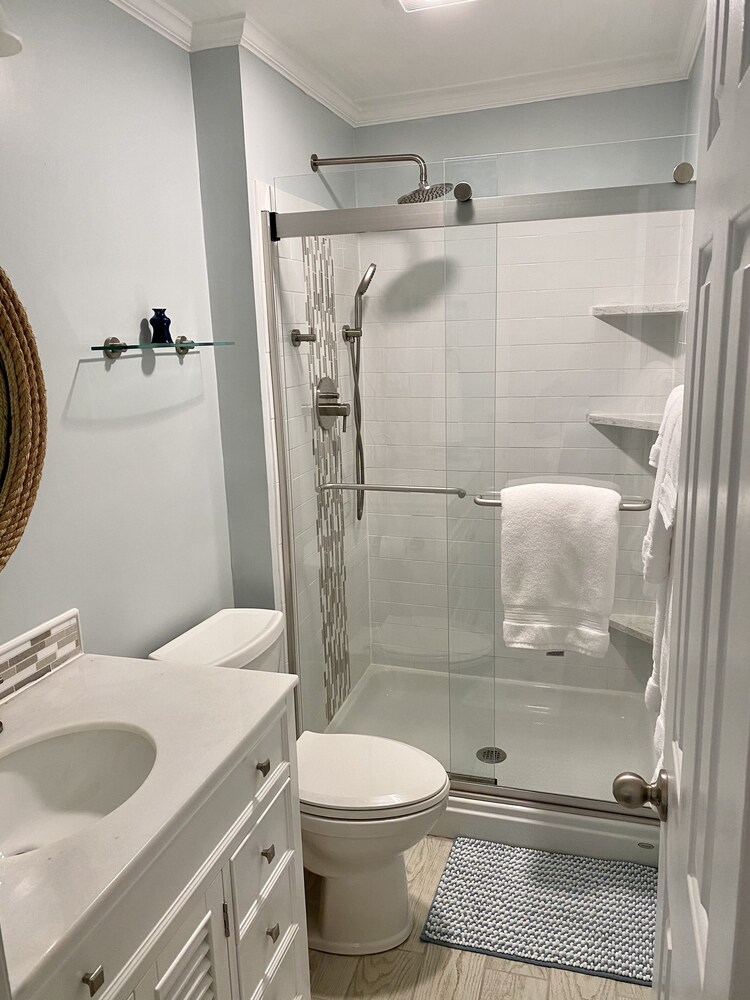 Fripp Condo- Gorgeous Marsh Views, Steps to Beach, Amenity Cards Available!