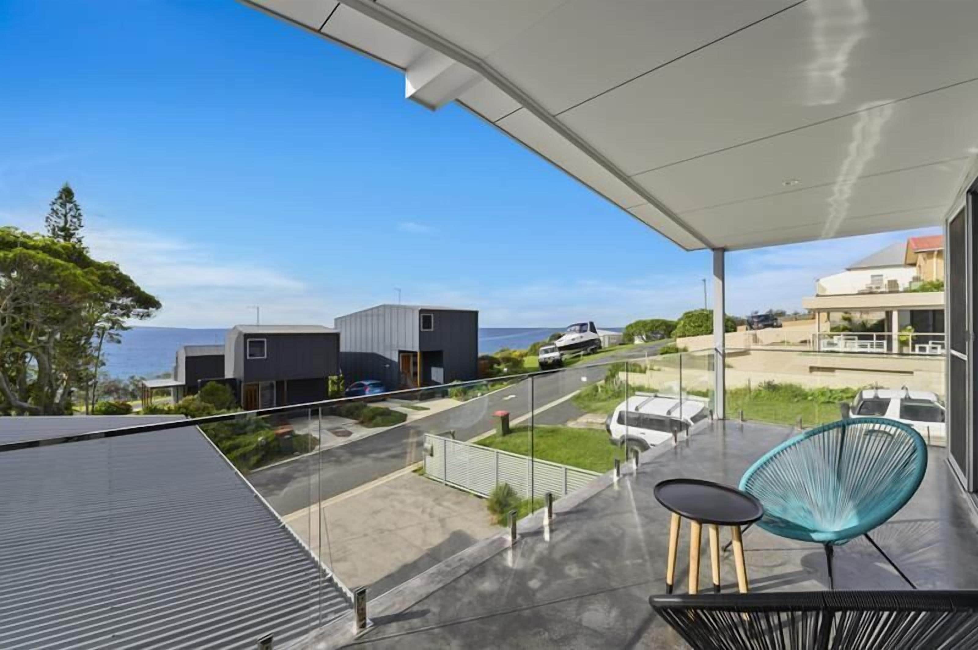 Due North Beach House With Spectacular Views