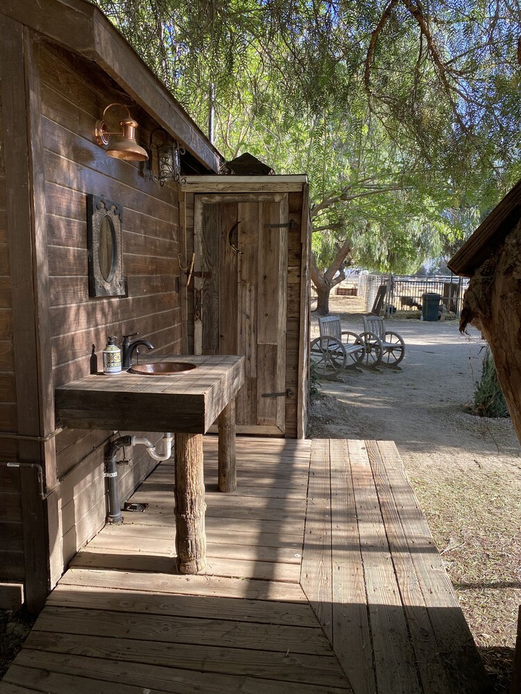 Farm Treehouse; GLAMPING IN THE WINE COUNTRY!, Temecula, CA Vacation