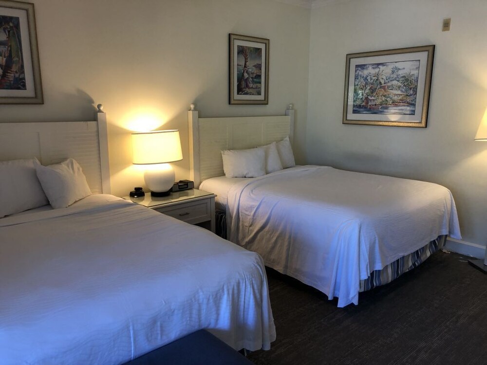Perfect Island Getaway! 2 Amazing Units, 3 Pools, Beach, Tennis, Golf
