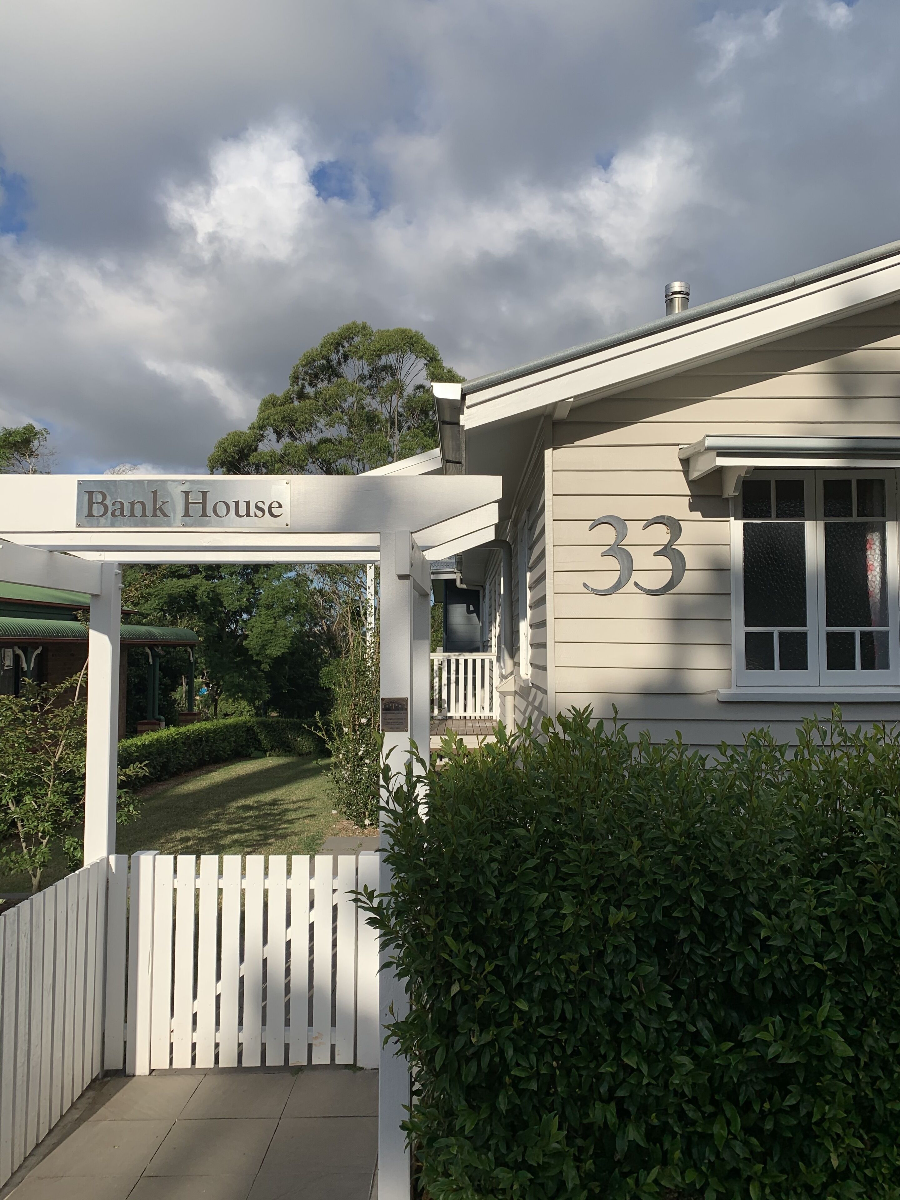 Bank House - Boutique Accommodation