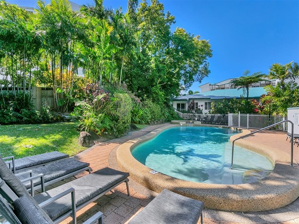 Superior Seaview 2 Bedroom With Return Airport Transfers