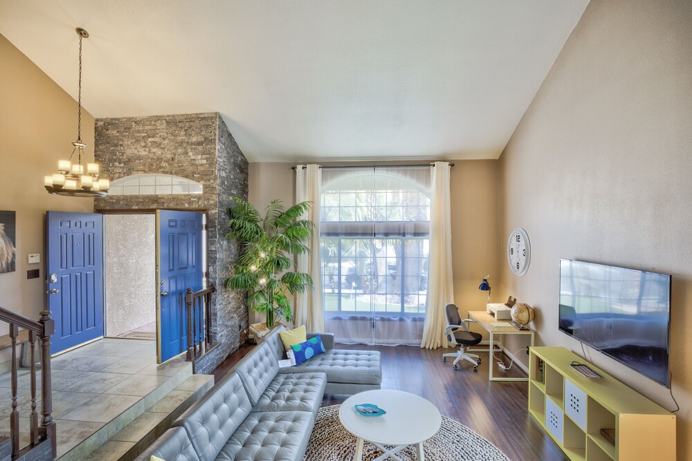 Extraordinary Private Pool/Spa Villa w/man cave