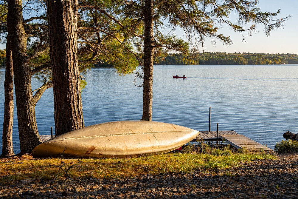 Stunning 4 Season Lake Burntside Log Cabin Deals & Reviews (Ely, USA) Wotif