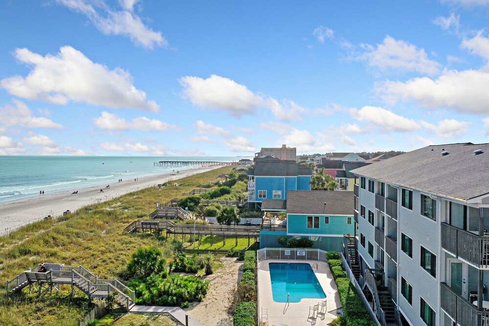 **ALL-INCLUSIVE RATES** Oceanfront Two Bedrooms