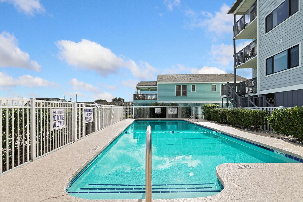 **ALL-INCLUSIVE RATES** Oceanfront Two Bedrooms