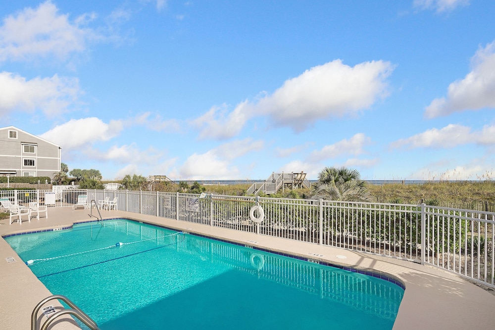 **ALL-INCLUSIVE RATES** Oceanfront Two Bedrooms