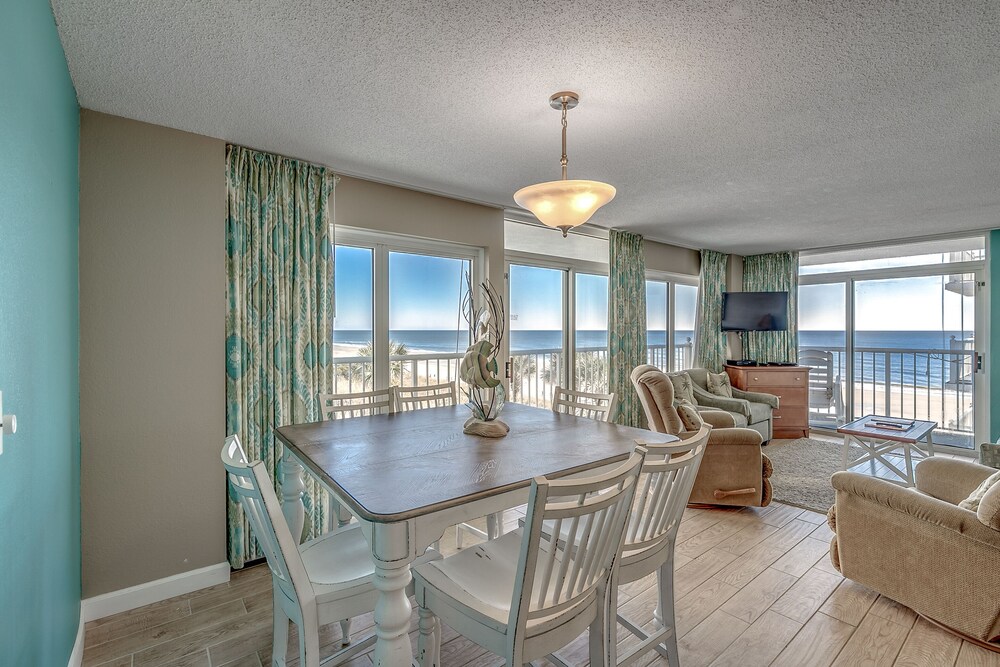 3rd Floor Oceanfront Corner Unit - Recently Updated