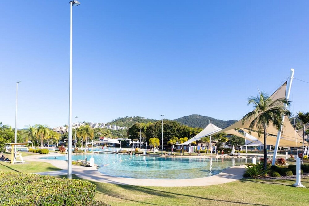 centrail studio unit AU164 Deals & Reviews (Airlie Beach, AUS) Wotif