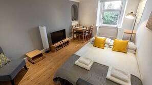 1 bedroom, iron/ironing board, Internet, linens