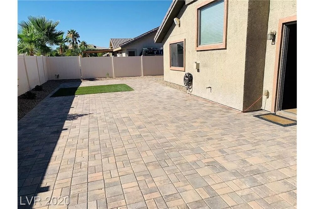 Nice house in a quiet Neighborhood