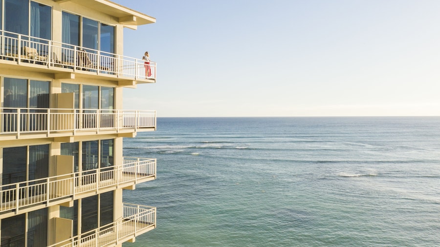 Kaimana Beach Hotel