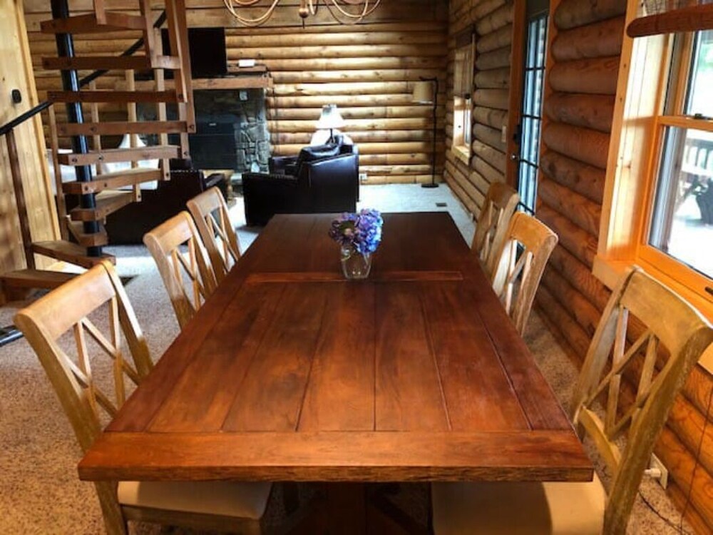 Remote Rustic Cabin with amazing mountain views