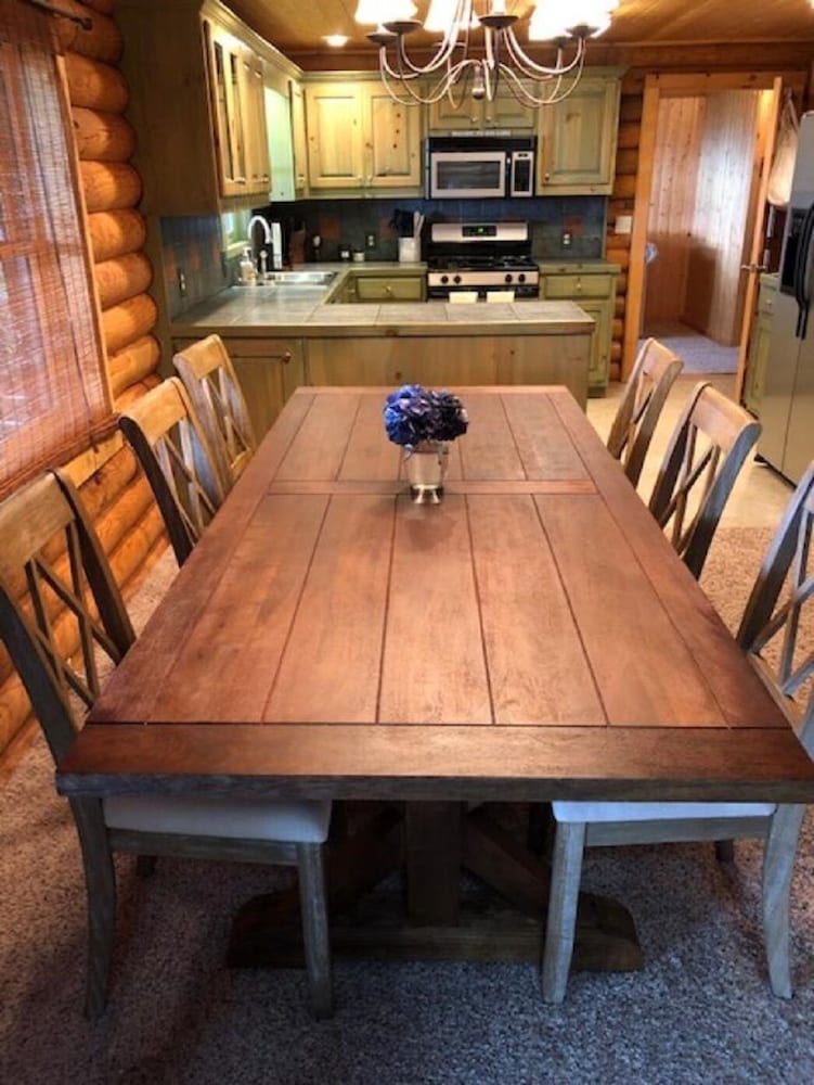 Remote Rustic Cabin with amazing mountain views