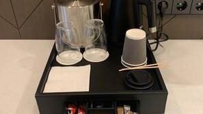 Kaffee und/oder Kaffeemaschine