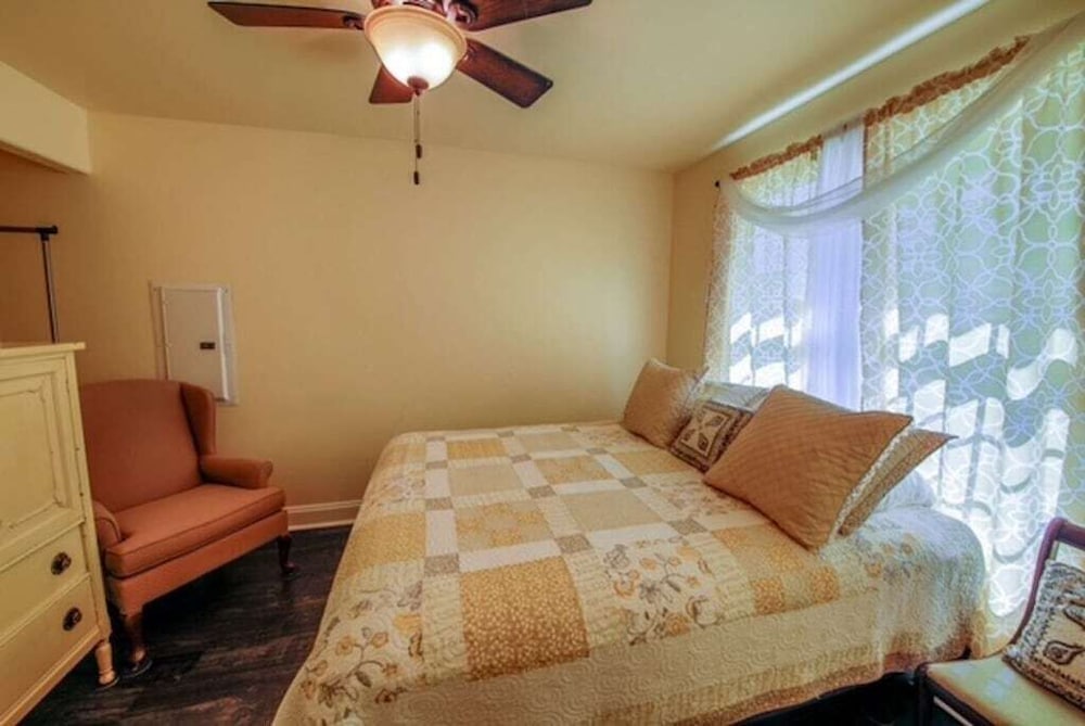 Charming home in Brighton, TN Close to Memphis Brighton Vrbo