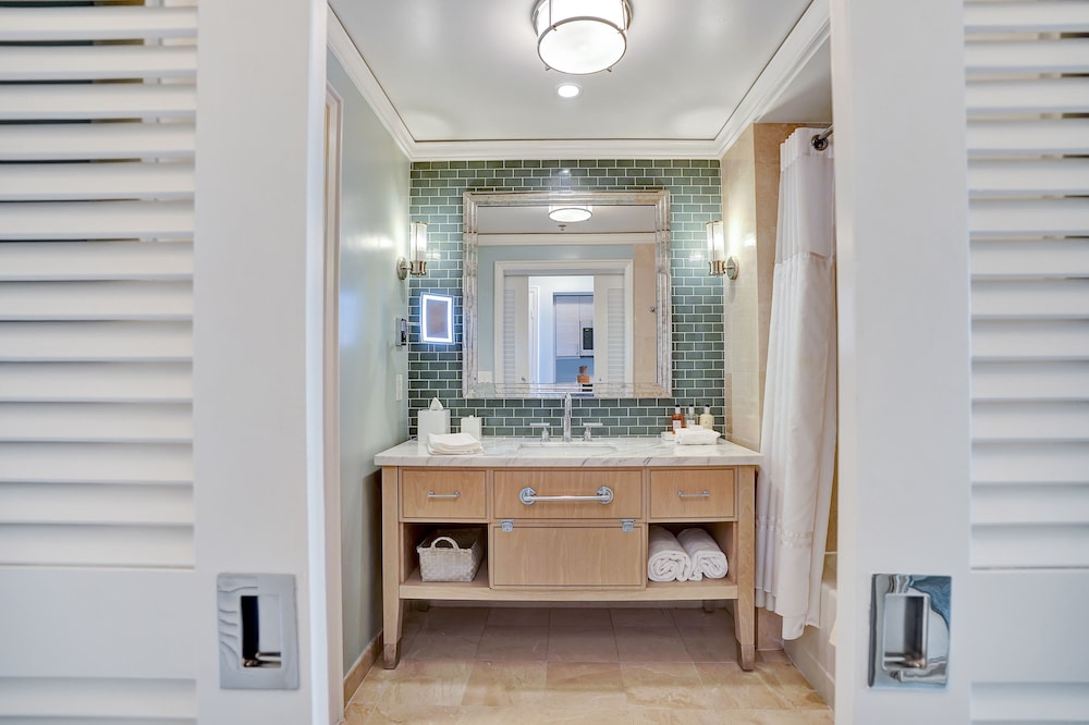 870- Ocean View at the Luxury Ritz Carlton 5 *