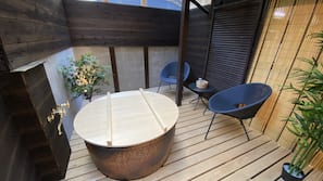 室外水療浴池