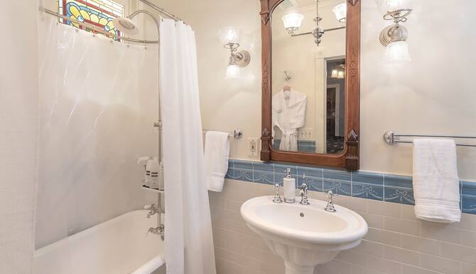 3812 Little House Nightly Rental Historic Home Just Steps To Coast Trail 21 Room Prices Deals Reviews Expedia Com 3812 Little House Nightly Rental Historic Home Just Steps To Coast Trail 21 Room Prices Deals Reviews Expedia Com